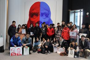 首都师范大学科德学院艺术设计系的师生来参观“灵魂”姜亨九个展